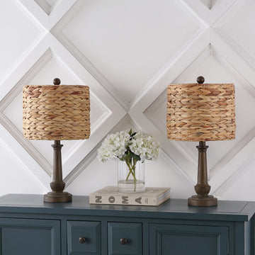 Leona 21.25" Rustic Farmhouse Handwoven Rattan/Resin LED Table Lamp - JONATHAN Y